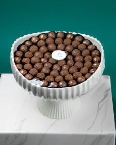 Premium Vase & Chocolates
